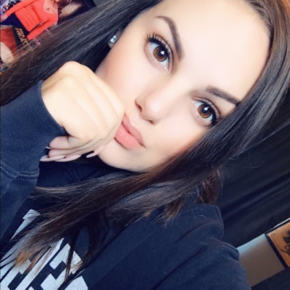 Meet your Posher, Katlin - Picture 1 of 1